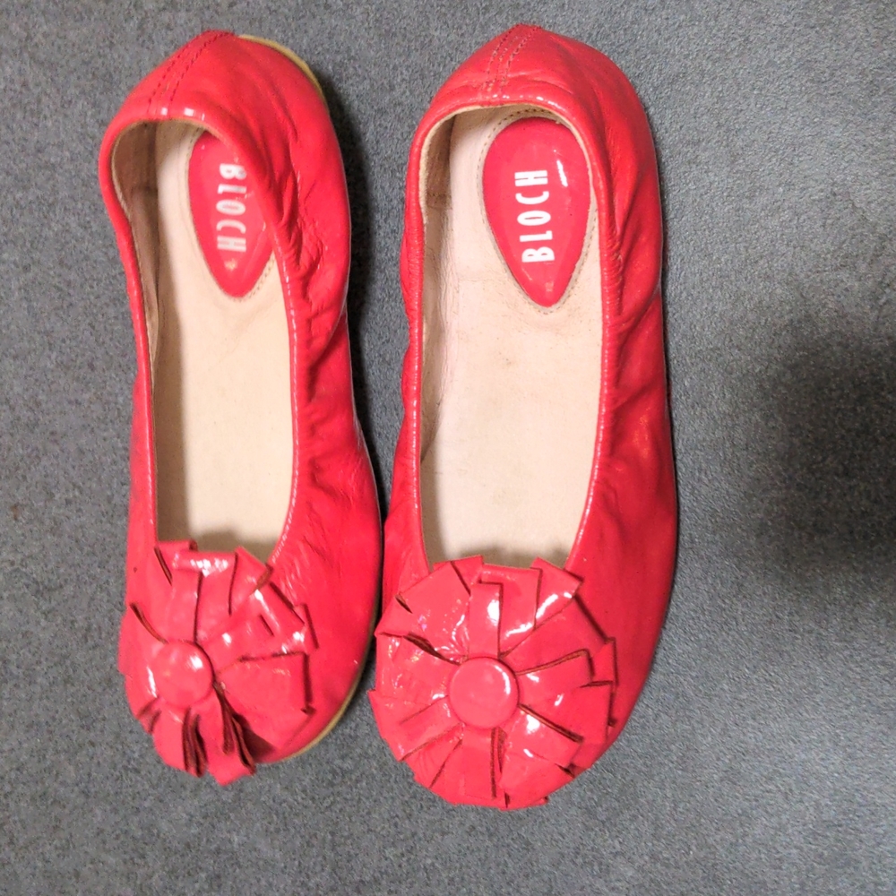 Bloch Girls Shoes Flats size 28 pink / red patent leather